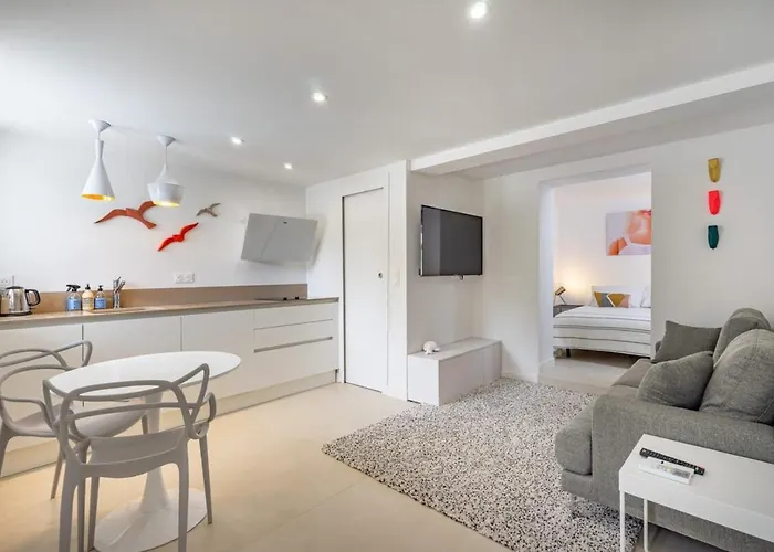 Giovannina N2 * Cassis